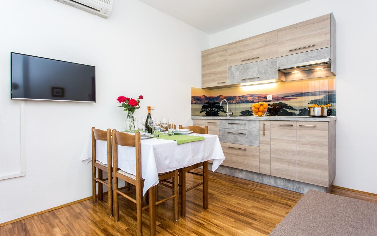 Apartments Lucija 2 Башка Екстер'єр фото