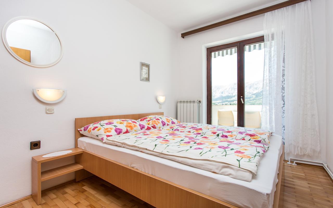 Apartments Lucija 2 Башка Екстер'єр фото