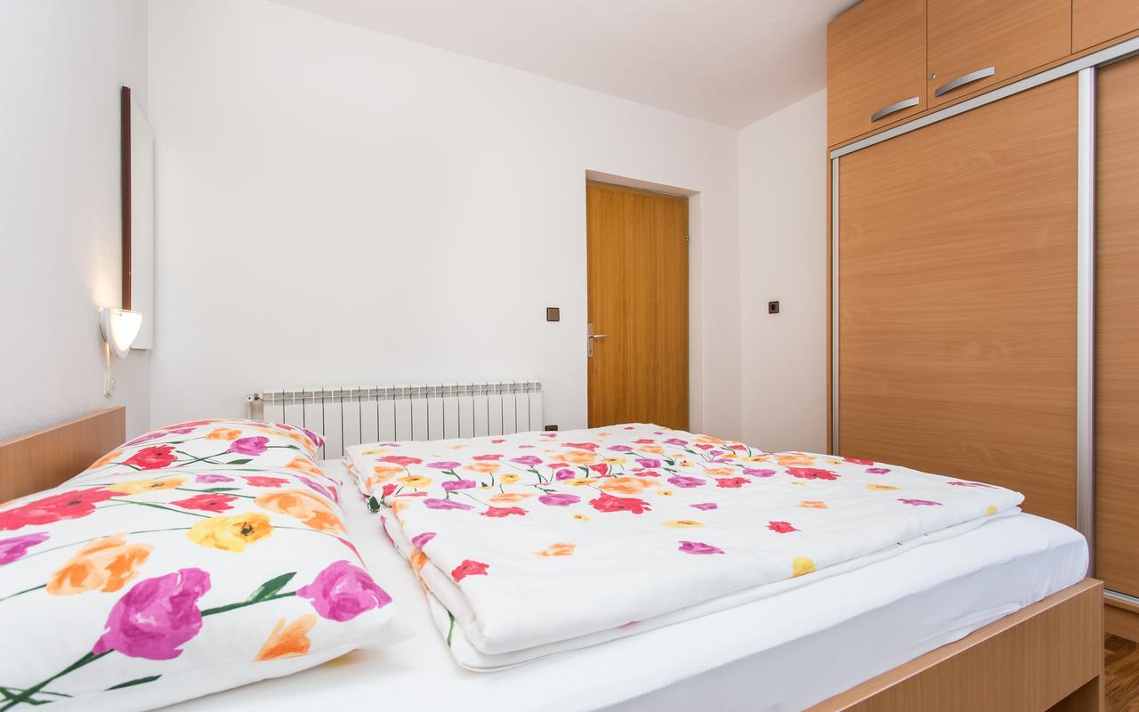 Apartments Lucija 2 Башка Екстер'єр фото
