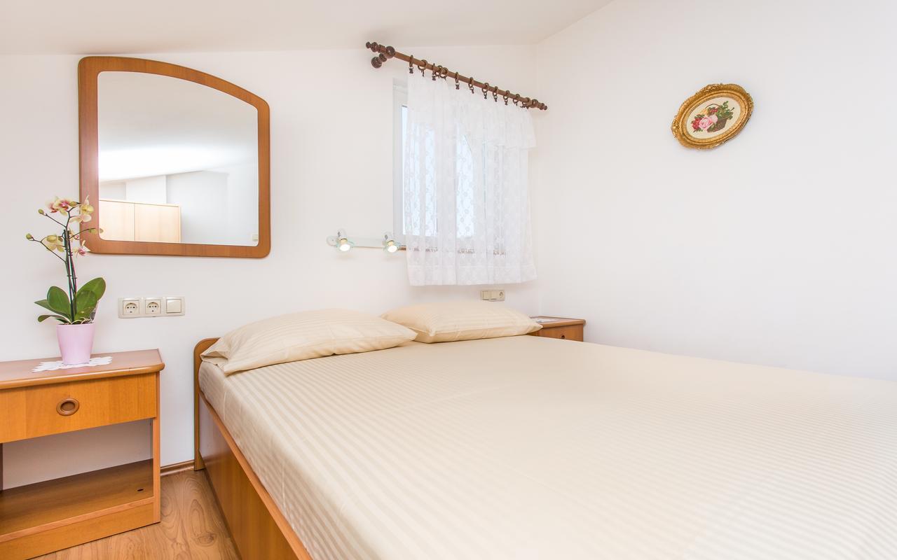 Apartments Lucija 2 Башка Екстер'єр фото