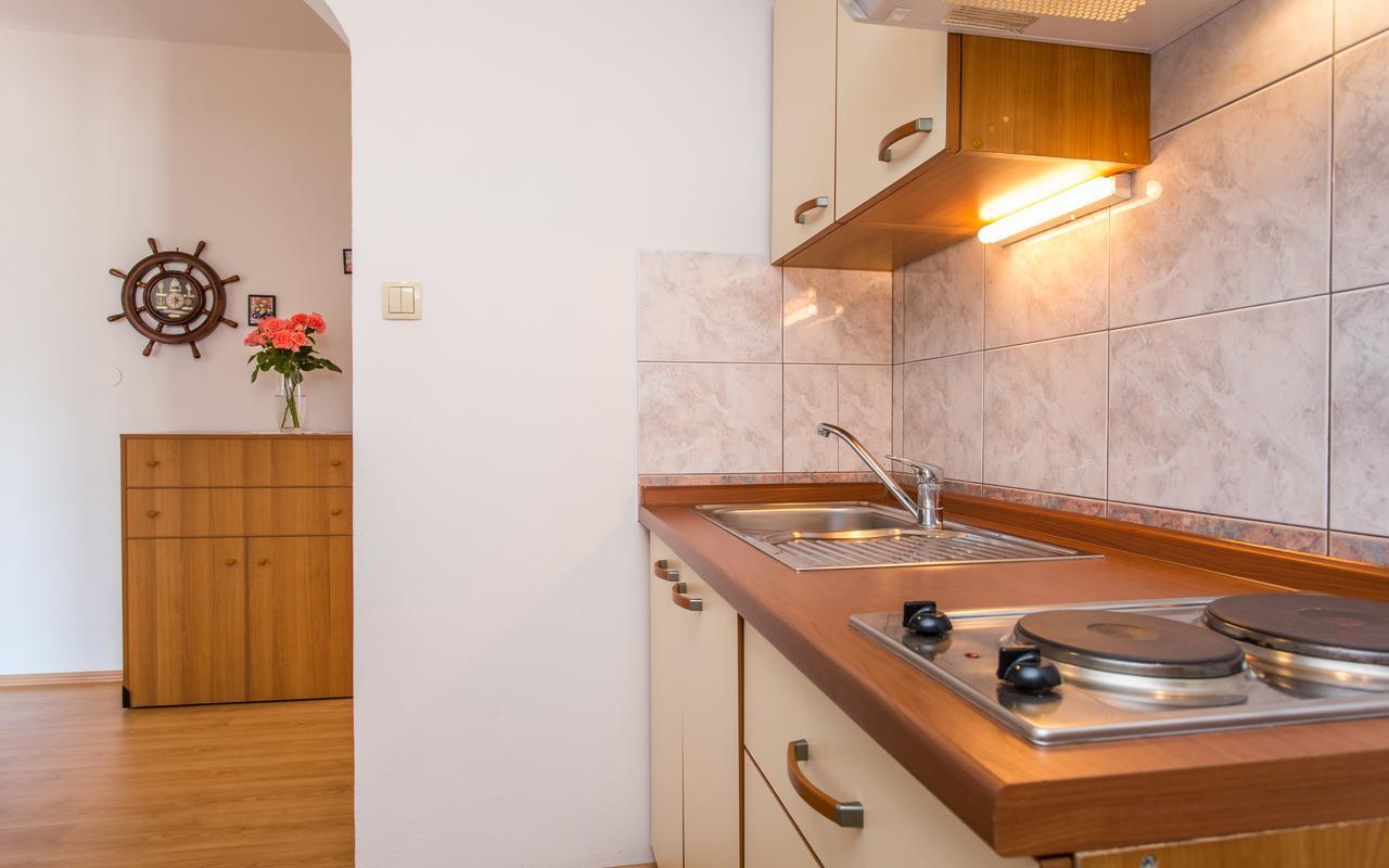 Apartments Lucija 2 Башка Екстер'єр фото