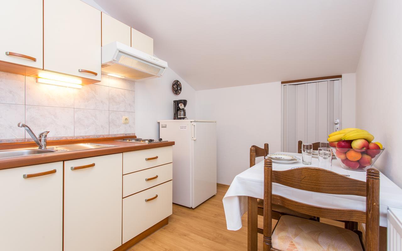 Apartments Lucija 2 Башка Екстер'єр фото