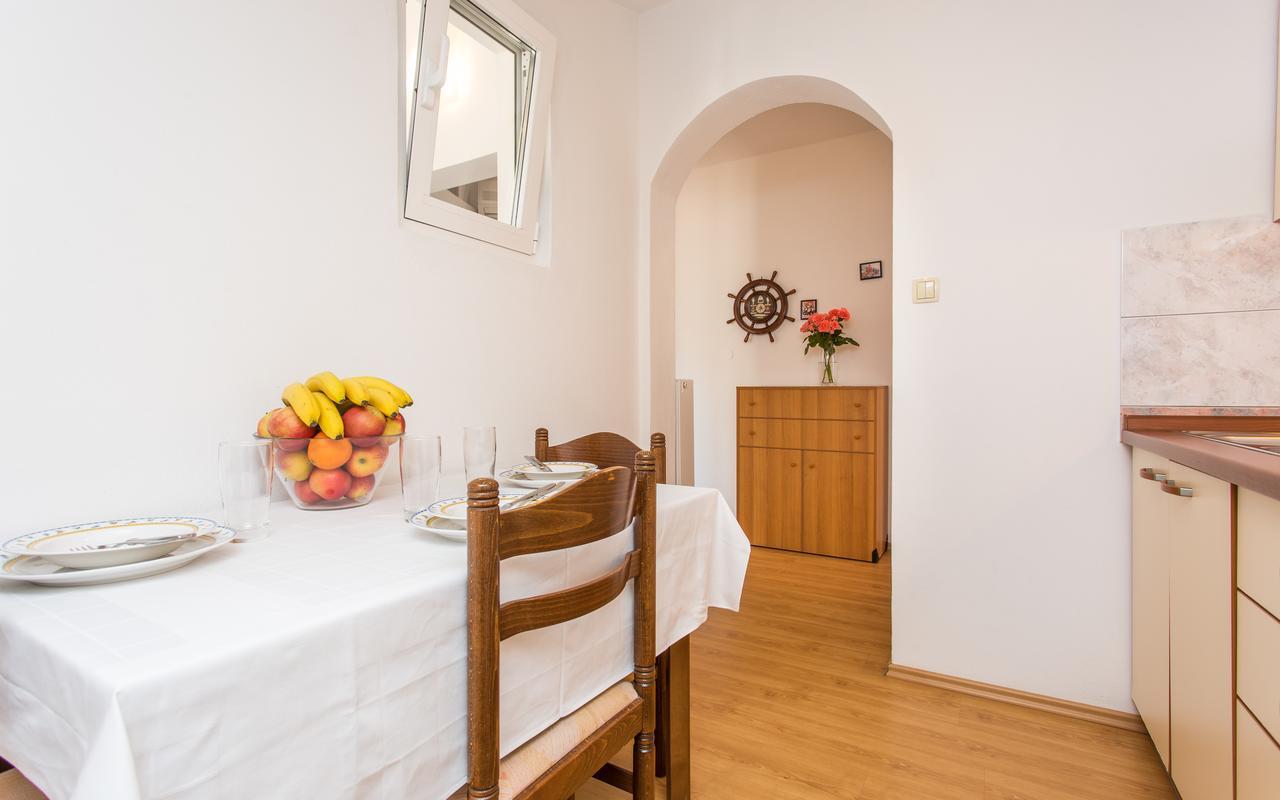 Apartments Lucija 2 Башка Екстер'єр фото